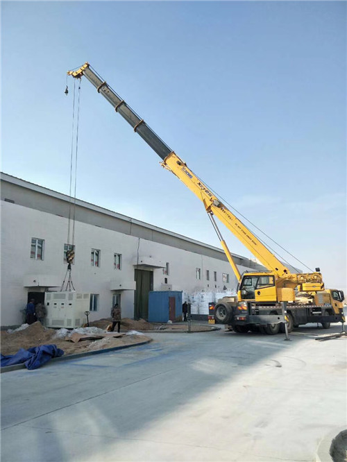 鸡冠区“超载就喊停”—— 吊车的 “重量保镖” 技术